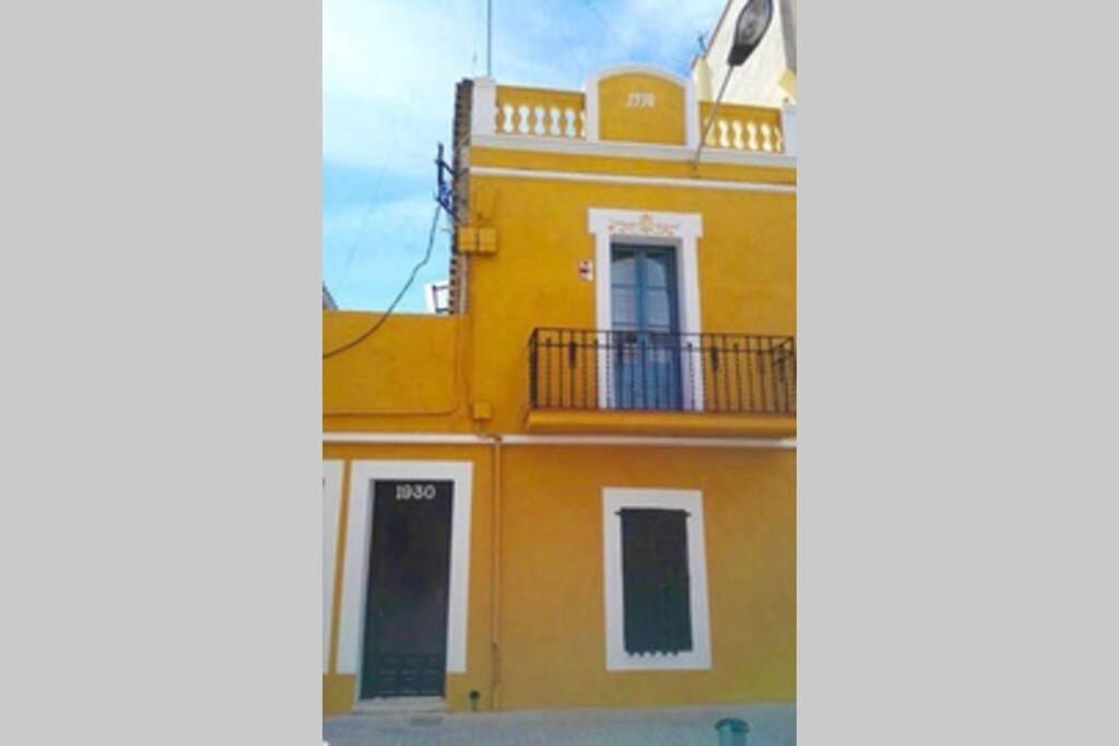 Lovely Flat Fira Mwc 오스피탈레트 데 요브레가트 외부 사진